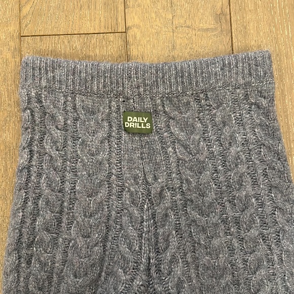 Daily Drills Cable-knit Shorts - Picture 3 of 3